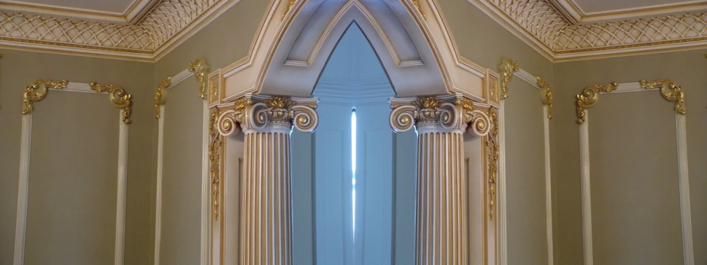 Exquisite Plaster Coving Crafted in London