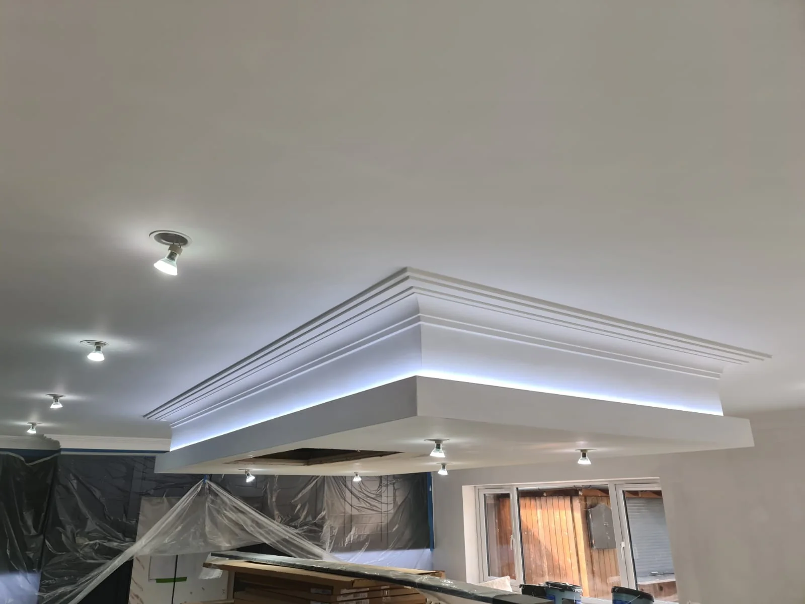 DM1934 Stepped Coving Art Deco Cornicing (Ceiling 165mm x 80mm Wall) - Image 3