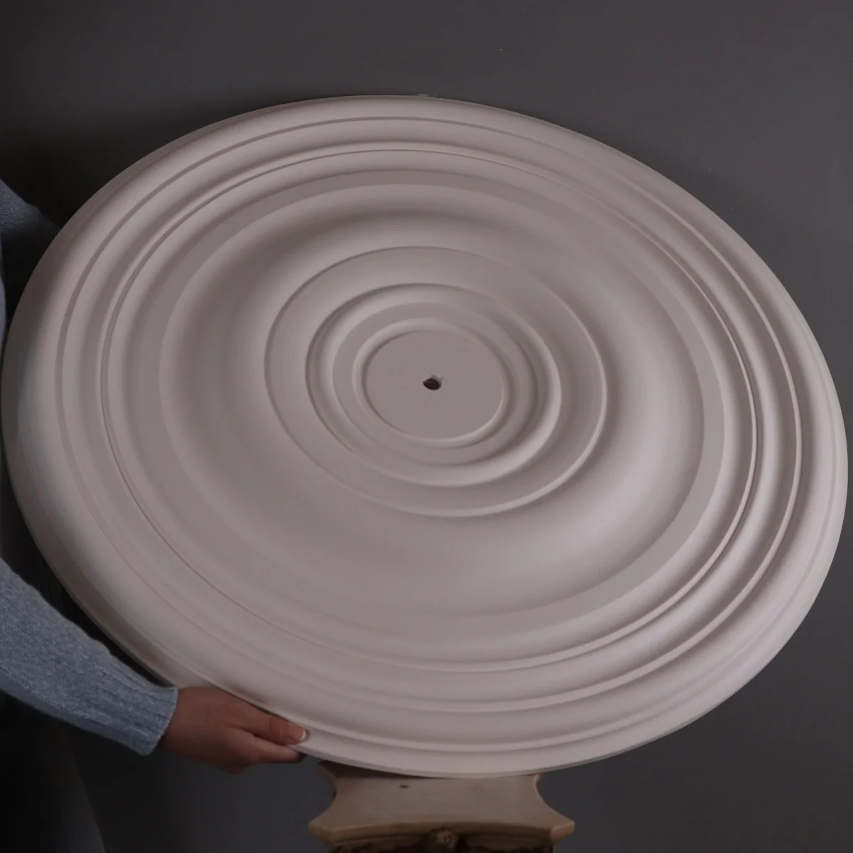 DM7014 Victorian Edwardian Plaster Ceiling Rose 800mm - Image 2